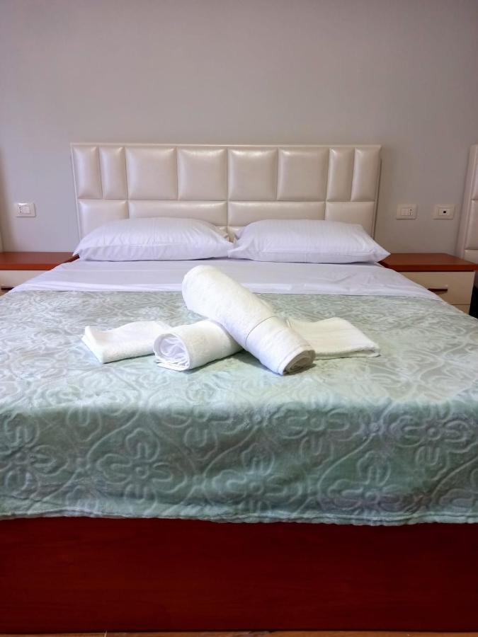 Ryan'S Hotel Shëngjin Eksteriør billede